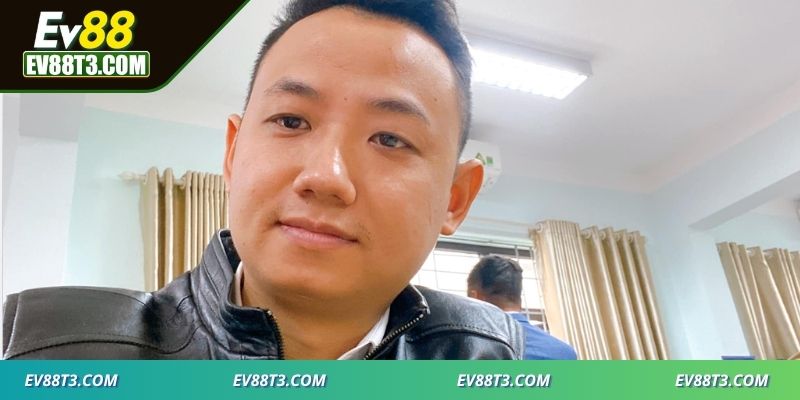 Giới thiệu đôi nét về tác giả EV88 Ngô Thế Huân