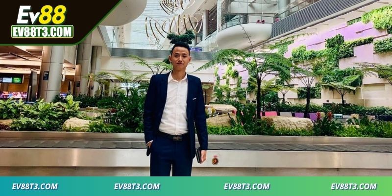 Tiểu sử tác giả EV88 Ngô Thế Huân